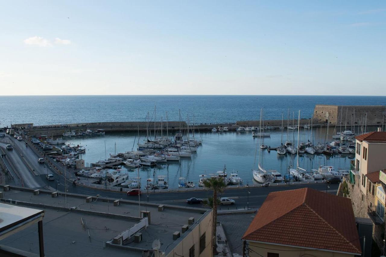 Seafront Apartment In City Center كاندية المظهر الخارجي الصورة